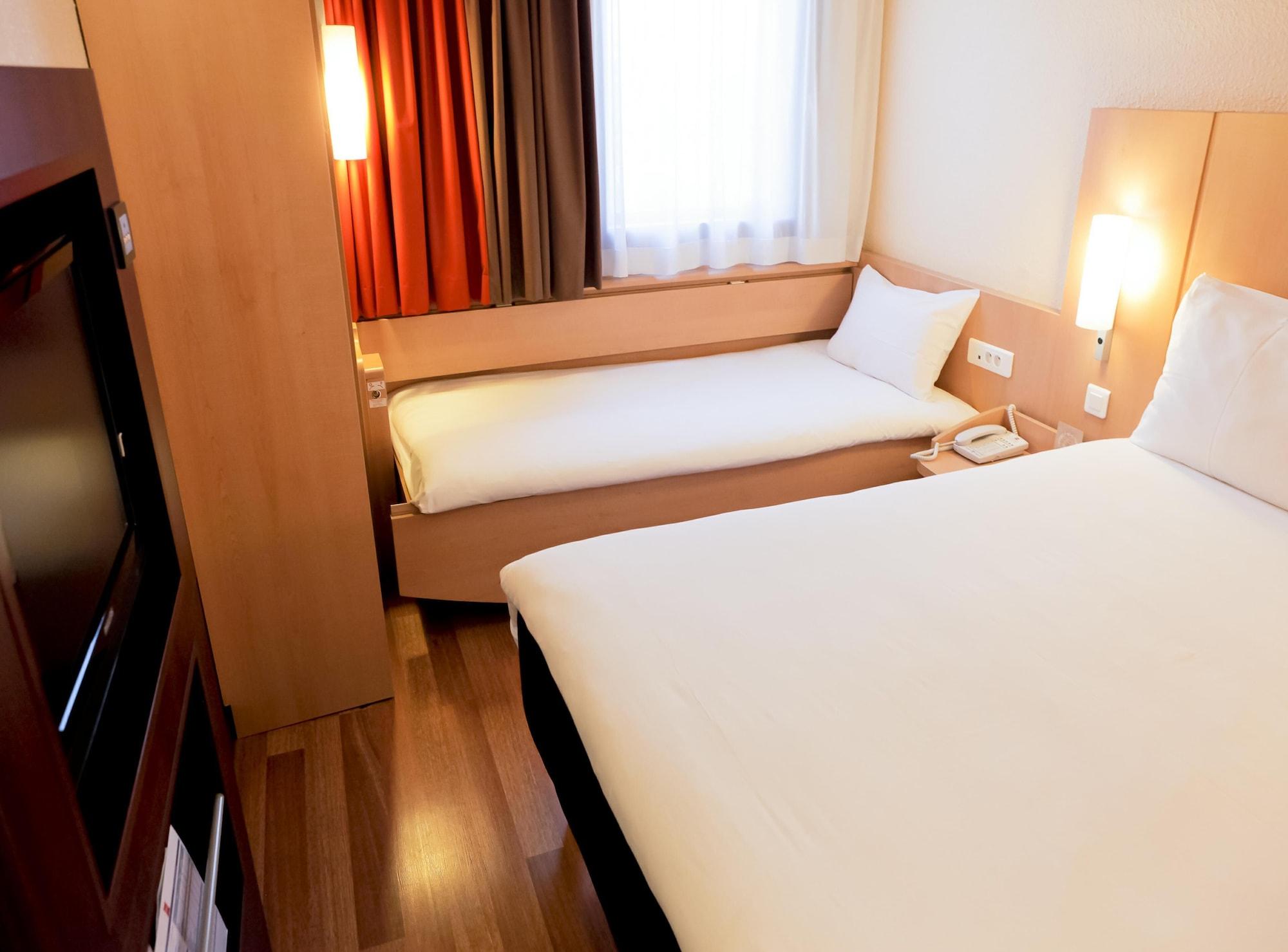 Ibis Grenoble Centre Bastille Экстерьер фото