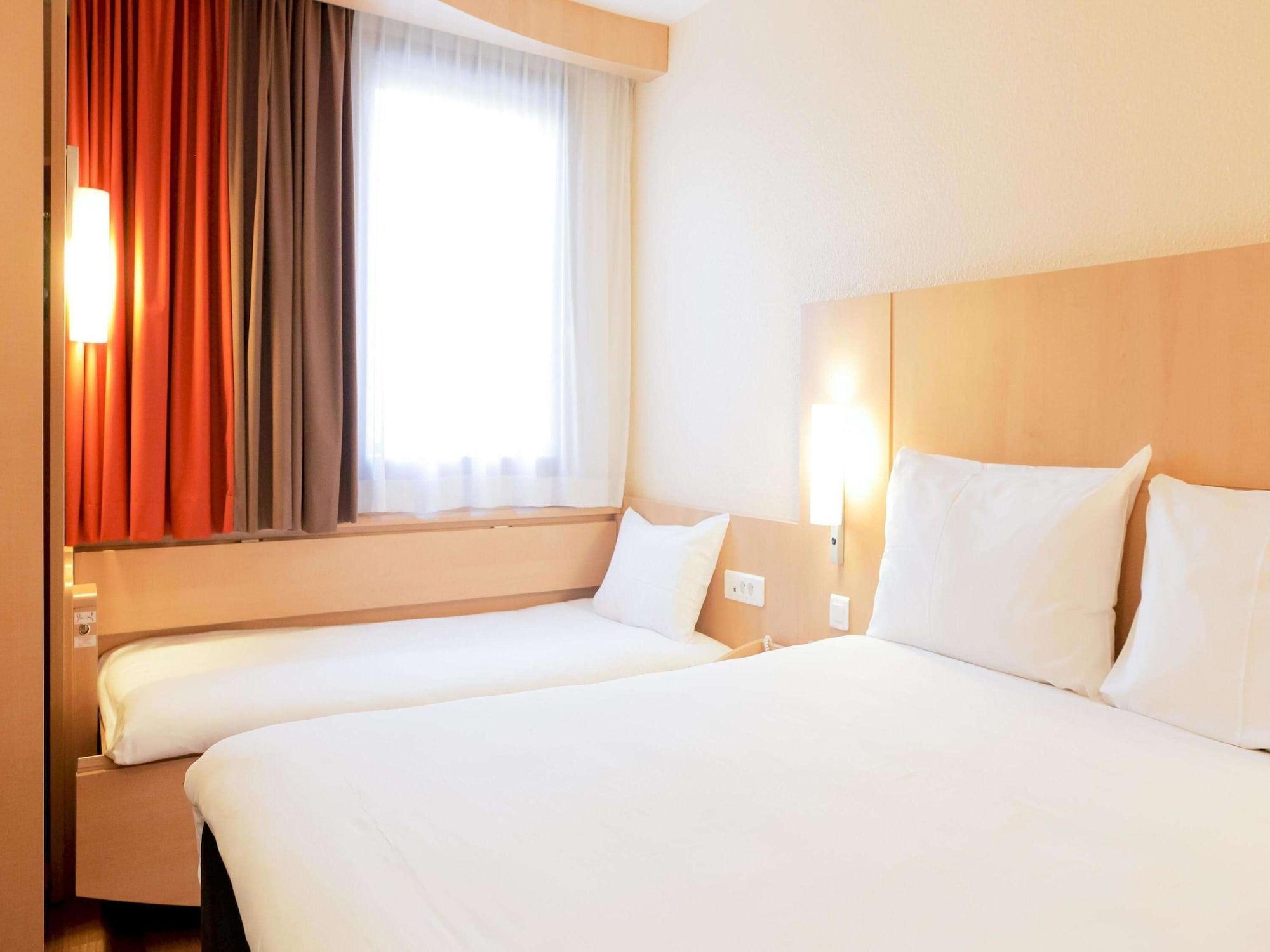 Ibis Grenoble Centre Bastille Экстерьер фото