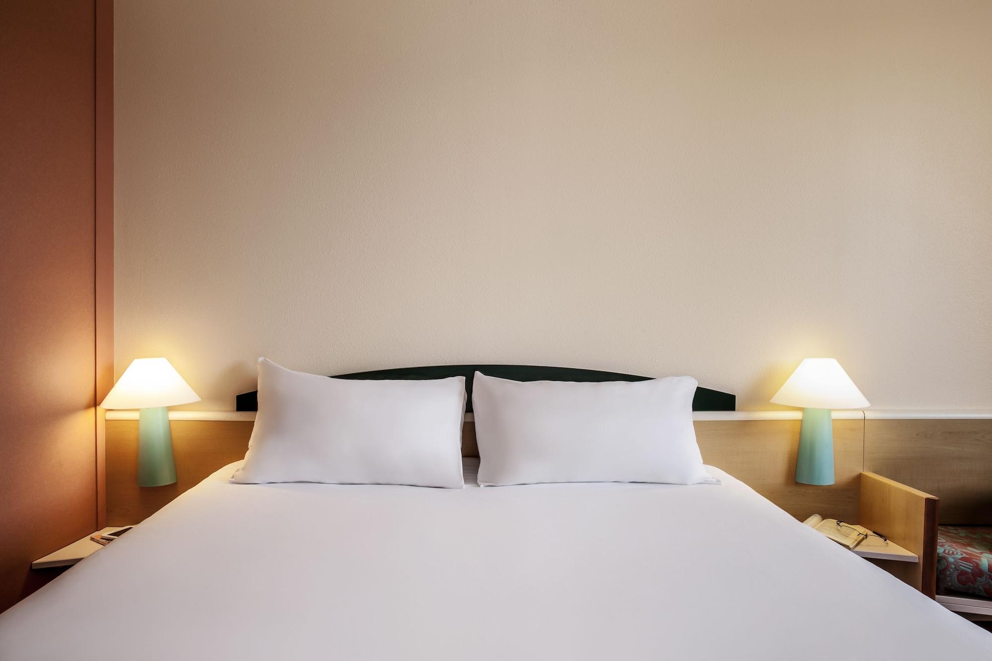 Ibis Grenoble Centre Bastille Экстерьер фото