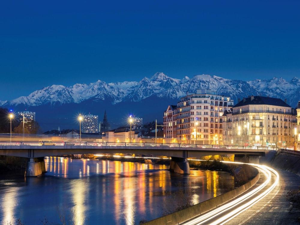 Ibis Grenoble Centre Bastille Экстерьер фото