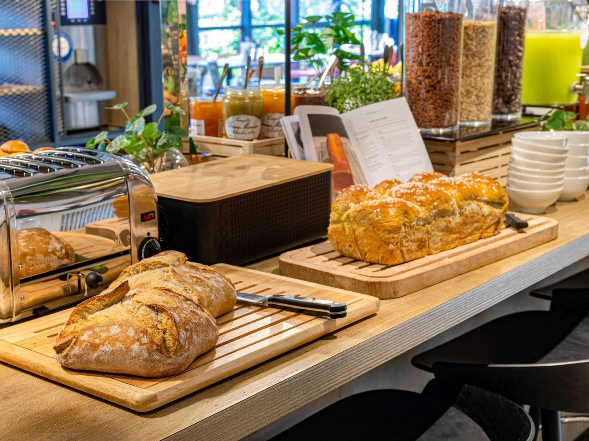 Ibis Grenoble Centre Bastille Экстерьер фото